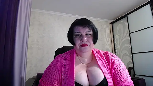 JuicyLady Di online show from October 27, 4:35 am