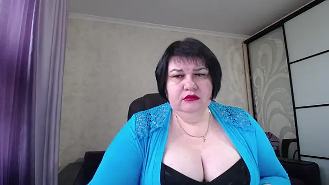 JuicyLady Di online show from December 18, 8:41 am