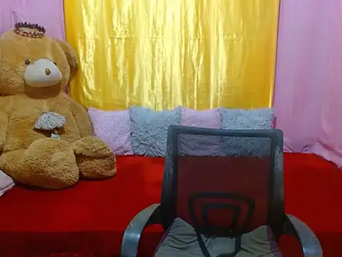 xxSexyBitch69xx online show from March 21, 11:03 am