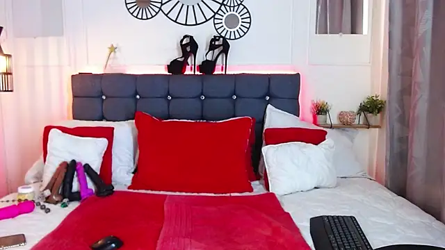 Ashley Beenson online show from September 25, 2:12 pm