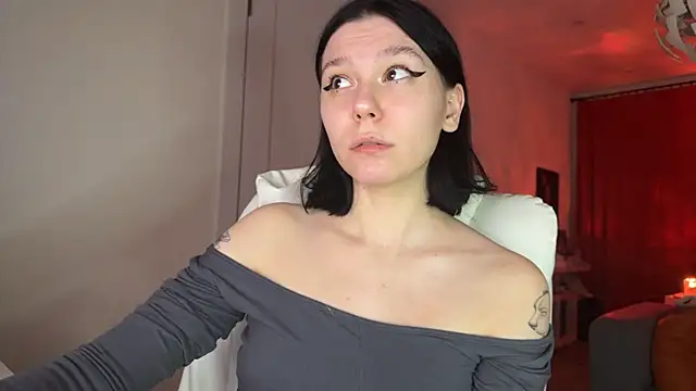 pinkdolly18 online show from March 12, 9:35 pm