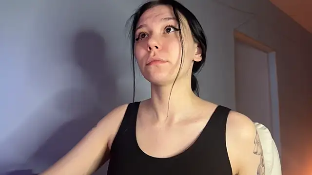 pinkdolly18 online show from May 10, 9:27 pm