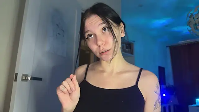 pinkdolly18 online show from September 12, 10:20 pm