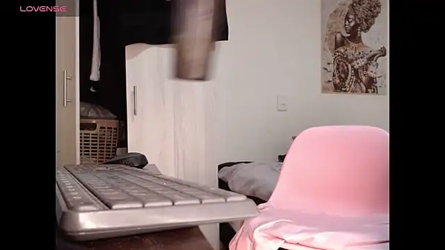 Snapshot of Corina_Ts chatting on March 23, 2:17 pm Corina Ts online show from March 23, 2:17 pm