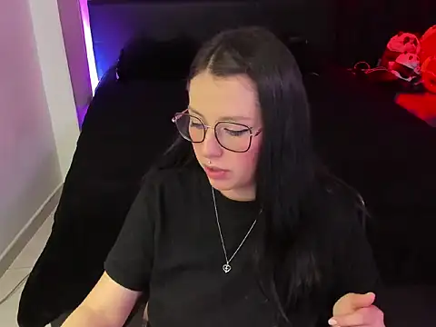 lia minami online show from April 11, 4:09 am