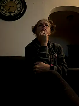 bustybunny25 online show from October 25, 4:22 am