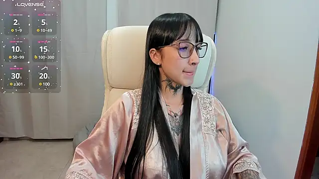 Snapshot of xisisxx chatting on February 4, 3:11 am xisisxx online show from February 4, 3:11 am