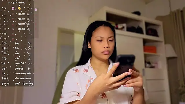 Snapshot of venusangelicxx chatting on February 23, 5:09 am venusangelicxx online show from February 23, 5:09 am