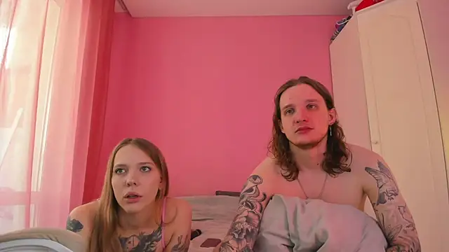 Snapshot of keyli_ink chatting on February 1, 7:06 am keyli ink online show from February 1, 7:06 am