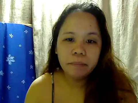 Snapshot of hotcastlexxx chatting on June 8, 12:05 am hotcastlexxx online show from June 8, 12:05 am