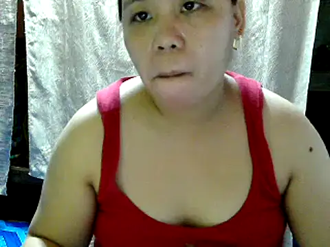 Snapshot of hotcastlexxx chatting on May 28, 10:22 am hotcastlexxx online show from May 28, 10:22 am
