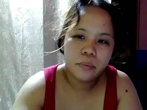 Snapshot of hotcastlexxx chatting on June 4, 5:01 am hotcastlexxx online show from June 4, 5:01 am