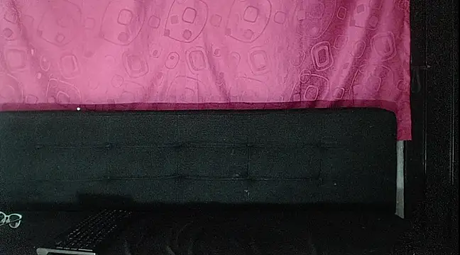 Snapshot of JulianaFoster chatting on March 5, 5:18 am JulianaFoster online show from March 5, 5:18 am