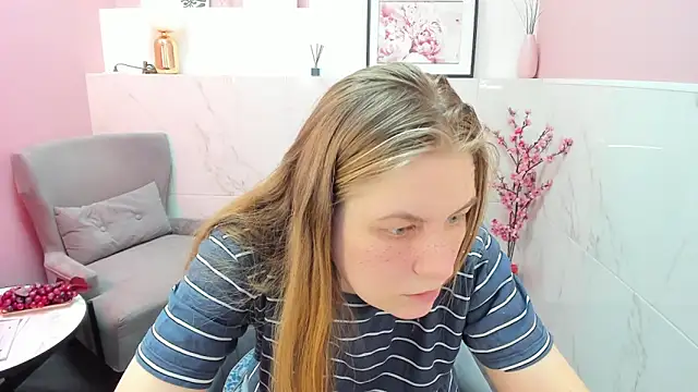 Snapshot of JadeSoft chatting on March 23, 12:58 am JadeSoft online show from March 23, 12:58 am