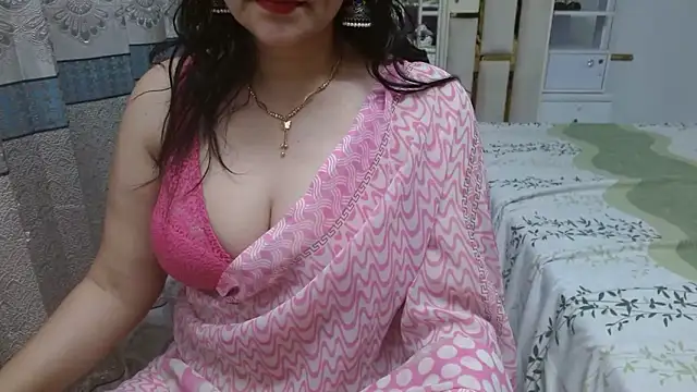 Snapshot of Lovelywife786 chatting on November 16, 5:28 pm Lovelywife786 online show from November 16, 5:28 pm