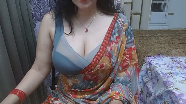 Lovelywife786 online show from February 21, 6:32 pm