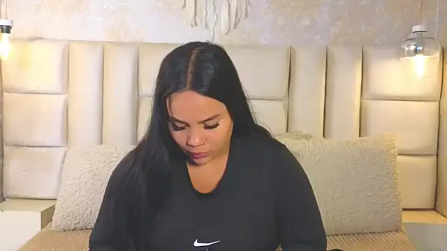 EmilyQueen3x online show from July 15, 2:24 pm