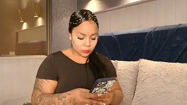 EmilyQueen3x online show from March 27, 3:02 pm