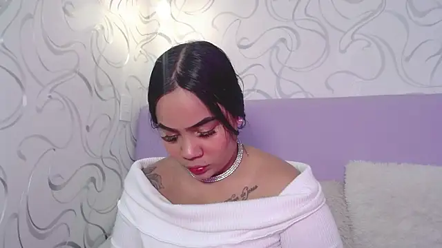 EmilyQueen3x online show from November 1, 2:22 pm