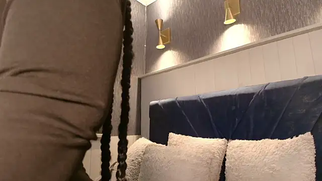 EmilyQueen3x online show from March 10, 12:20 pm