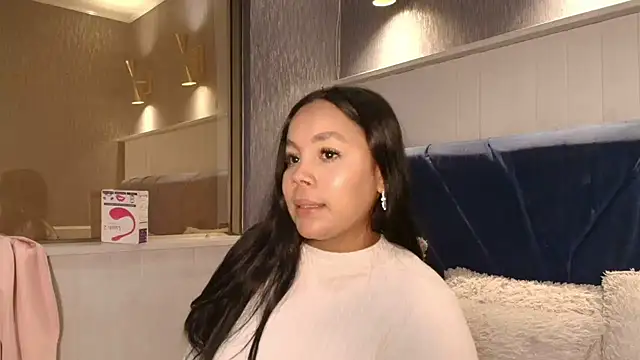 EmilyQueen3x online show from March 28, 3:35 pm