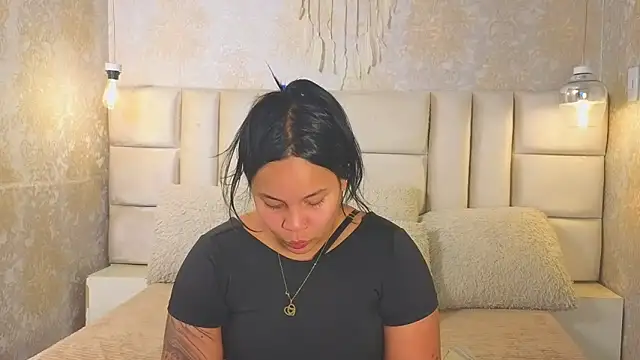 EmilyQueen3x online show from June 1, 2:50 pm