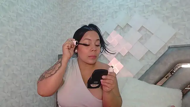 EmilyQueen3x online show from September 12, 1:11 pm