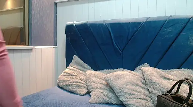 EmilyQueen3x online show from March 7, 7:38 pm