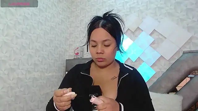 EmilyQueen3x online show from October 8, 1:23 pm