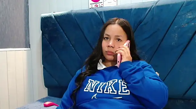 EmilyQueen3x online show from March 21, 4:29 pm