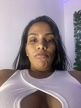 ArielleMillerr online show from March 18, 8:05 pm