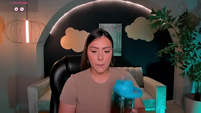 MartinnaBonnet online show from March 10, 4:57 pm