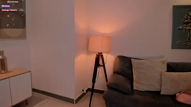 MartinnaBonnet online show from February 19, 11:25 pm