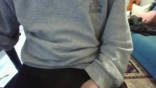 Snapshot of alessexxx24 chatting on January 18, 9:45 am alessexxx24 online show from January 18, 9:45 am