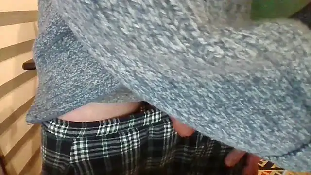 Snapshot of alessexxx24 chatting on March 13, 7:17 pm alessexxx24 online show from March 13, 7:17 pm