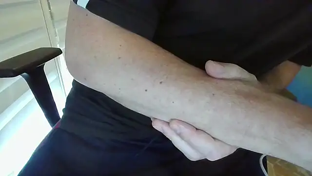 Snapshot of alessexxx24 chatting on September 26, 8:21 am alessexxx24 online show from September 26, 8:21 am