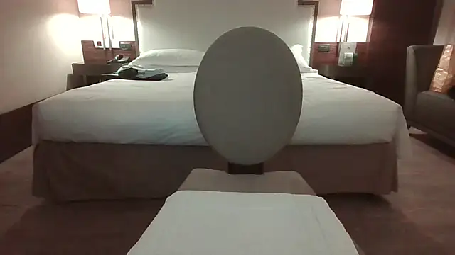 Snapshot of alessexxx24 chatting on February 6, 8:45 pm alessexxx24 online show from February 6, 8:45 pm