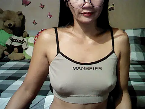 Snapshot of Mia_Rein chatting on February 5, 9:49 am Mia Rein online show from February 5, 9:49 am