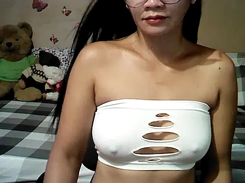 Mia Rein online show from May 16, 2:10 am