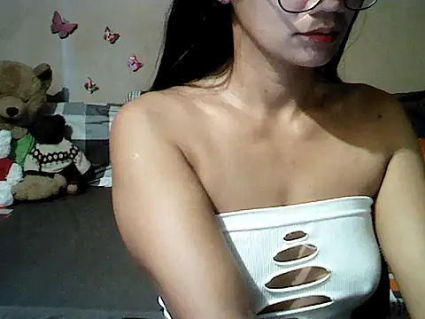 Snapshot of Mia_Rein chatting on July 10, 1:05 am Mia Rein online show from July 10, 1:05 am