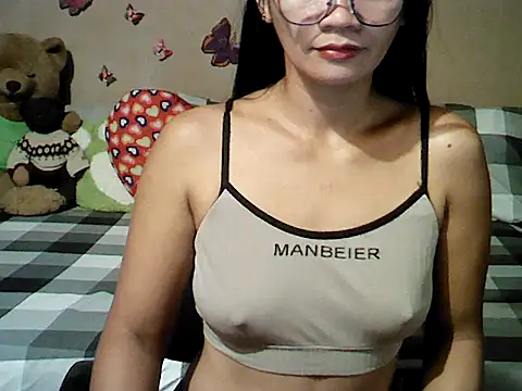 Snapshot of Mia_Rein chatting on February 11, 1:38 am Mia Rein online show from February 11, 1:38 am