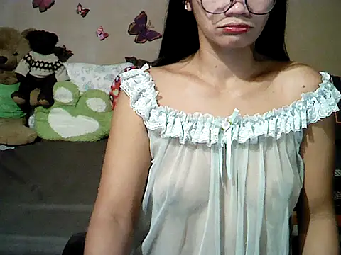 Snapshot of Mia_Rein chatting on February 2, 2:05 pm Mia Rein online show from February 2, 2:05 pm