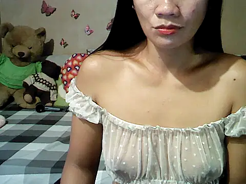 Snapshot of Mia_Rein chatting on March 2, 2:23 am Mia Rein online show from March 2, 2:23 am