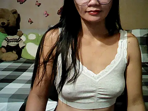 Snapshot of Mia_Rein chatting on February 10, 1:21 pm Mia Rein online show from February 10, 1:21 pm