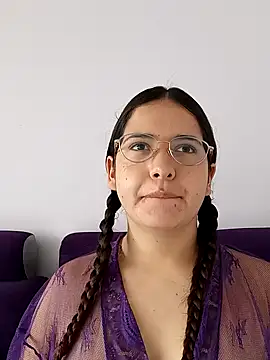Snapshot of MiaLaurenzz chatting on October 12, 5:03 pm MiaLaurenzz online show from October 12, 5:03 pm