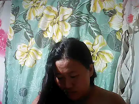 Snapshot of Sexyhorney4u chatting on October 14, 11:25 pm Sexyhorney4u online show from October 14, 11:25 pm
