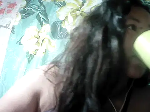 Snapshot of Sexyhorney4u chatting on February 21, 6:15 pm Sexyhorney4u online show from February 21, 6:15 pm