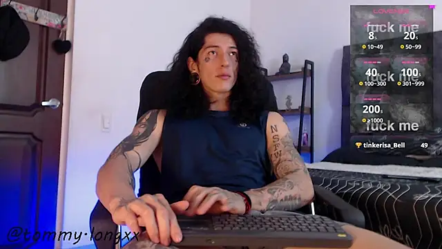 tommylongxx online show from October 16, 2:42 am
