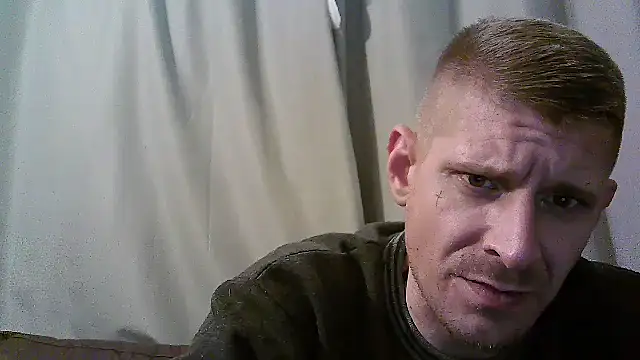 Snapshot of iamsex6969 chatting on November 1, 8:52 am iamsex6969 online show from November 1, 8:52 am