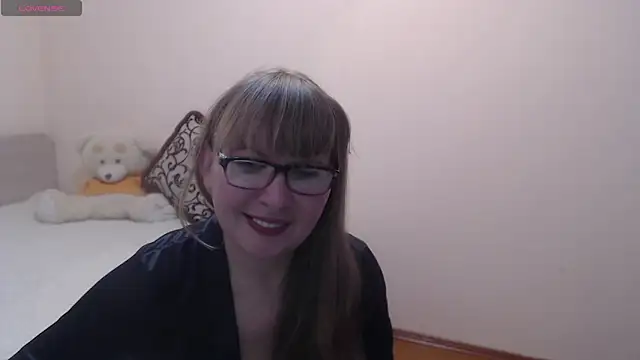 Snapshot of MargotLot chatting on January 25, 10:29 am MargotLot online show from January 25, 10:29 am